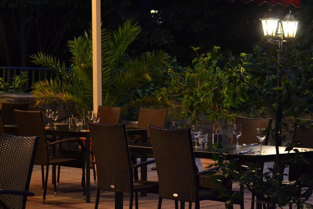 Hotel Štekl - Hrubá Skála Kültér fotó