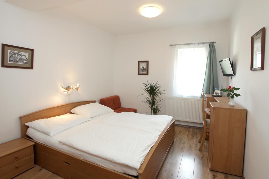 Hotel Štekl - Hrubá Skála Kültér fotó
