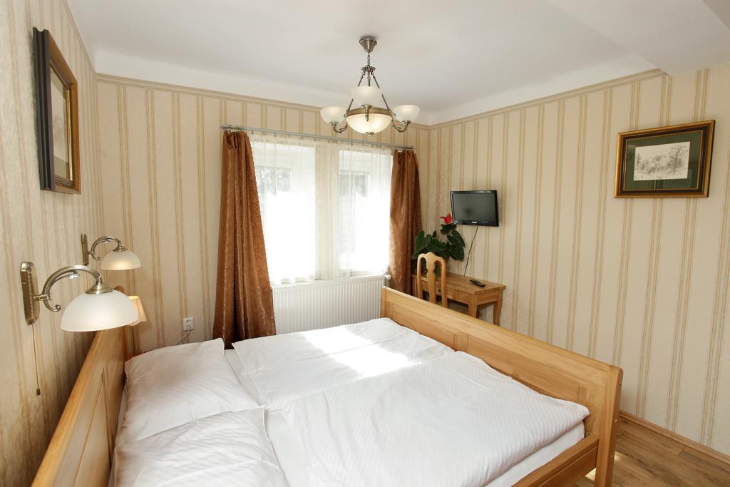 Hotel Štekl - Hrubá Skála Kültér fotó