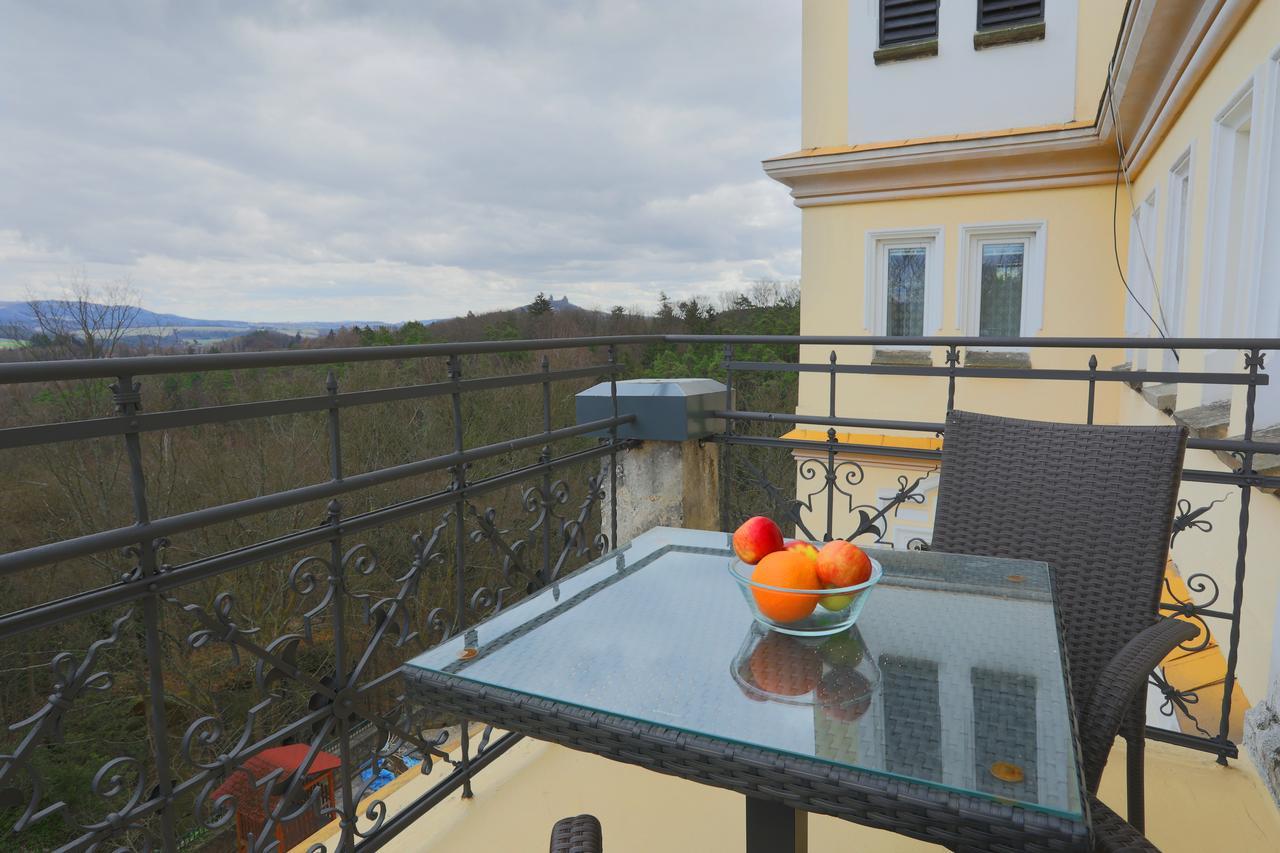 Hotel Štekl - Hrubá Skála Kültér fotó