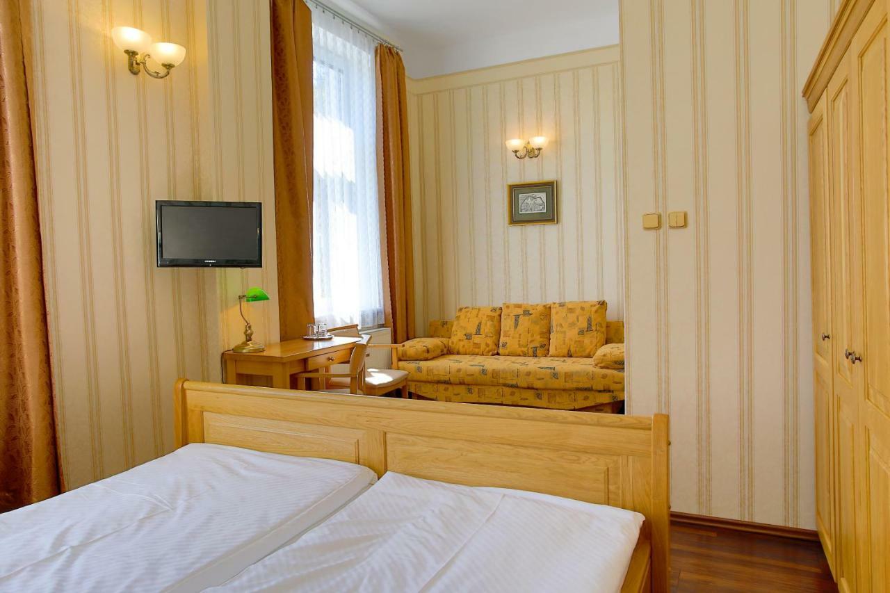 Hotel Štekl - Hrubá Skála Kültér fotó